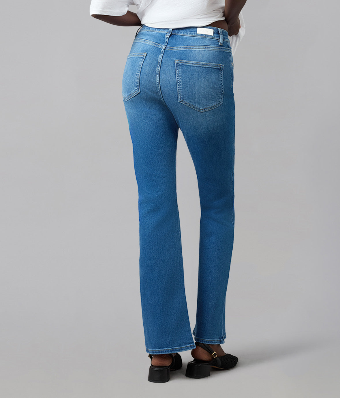 BILLIE-MDL High Rise Bootcut Jeans